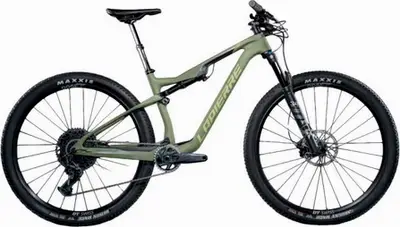 2018 Commençal SUPREME DH V4.2 ESSENTIAL – Specs, Comparisons