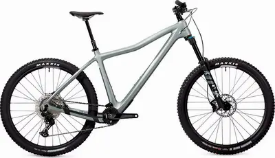 2017 Giant XTC Advanced 27.5+ 1 – Specs, Comparisons, Reviews – 99