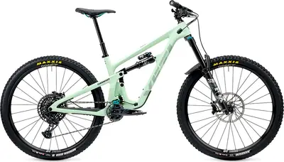 2018 Santa Cruz Nomad C R – Specs, Comparisons, Reviews – 99 Spokes