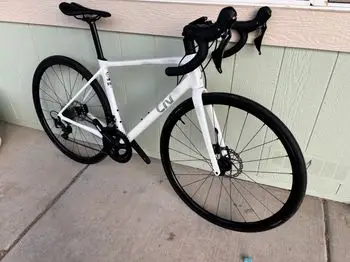 キャノンデール 44 SYNAPSE DISC WOMEN'S TIAGRA Cannondale Synapse Women's Tiagra - Lakeshore Cyclery