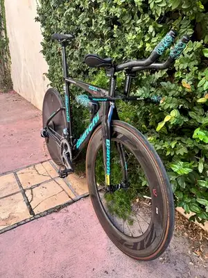 2013 Fuji D-6 1.1 – Specs, Comparisons, Reviews – 99 Spokes