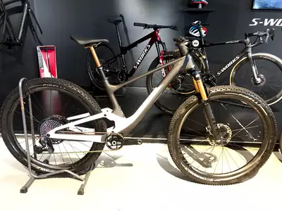 2020 Canyon Speedmax CF SLX 9.0 LTD – Spécifications