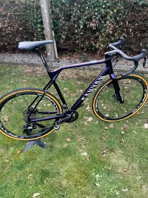 2024 Canyon Inflite CF SL 6 – Specs, Comparisons, Reviews