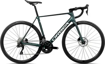 【2020年モデル】Ultimate CF SL 8.0 Di2 Mサイズ 2020 Canyon Ultimate CF SL Disc 8.0 Di2 – Specs, Comparisons