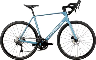 2017 Cannondale CAAD12 Disc Women's 105 – Specs, Comparisons