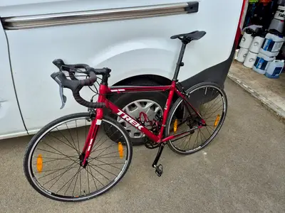 2016 Trek 1.1 H2 Compact – Specs, Comparisons, Reviews – 99 Spokes