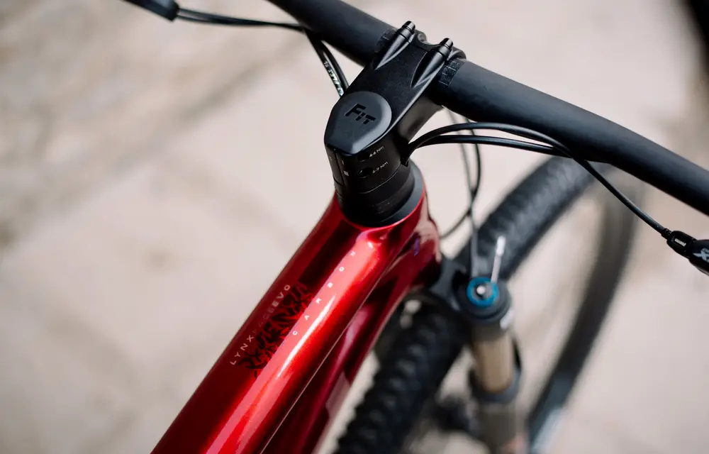 2023 BH LYNX RACE LT 7.5 – Specs, Comparisons, Reviews – 99 Spokes