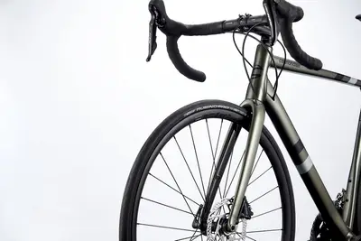 2020 Cannondale CAAD13 Disc 105 – Specs, Comparisons, Reviews – 99