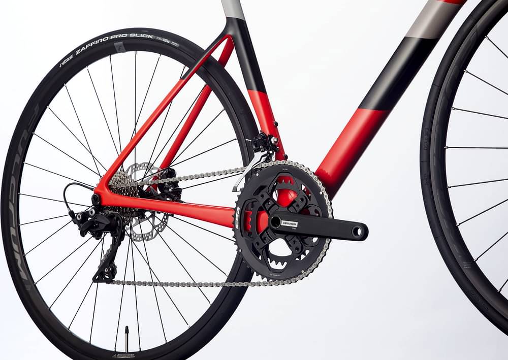 自転車本体 Cannondale - CANNONDALE SUPERSIX EVO CARBON DISC 2020 2020 Cannondale SuperSix EVO Carbon Disc 105 – Specs