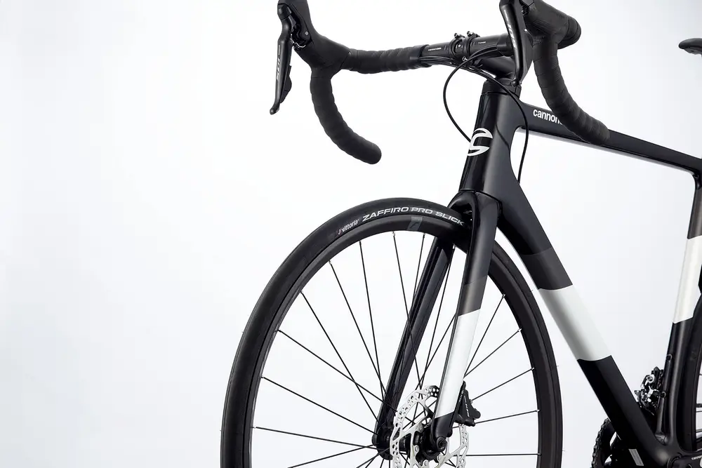 【ビバさく】SuperSix EVO Carbon Disc 105 SuperSix EVO Carbon Disc 105 Di2 | Road Race Bikes | Cannondale