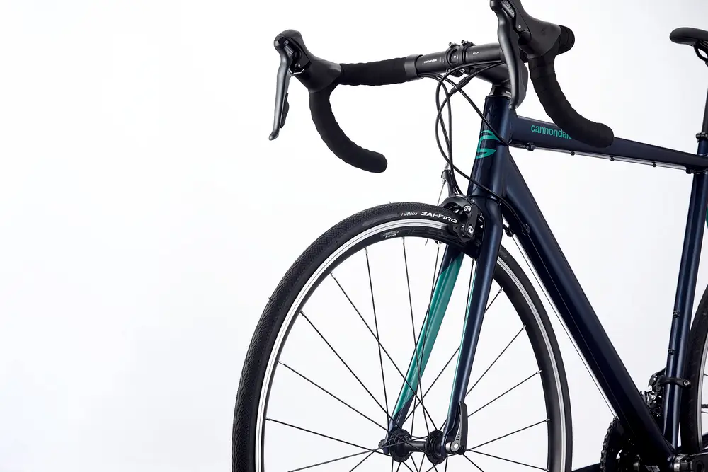 2023 Cannondale CAAD Optimo Sora – Specs, Comparisons