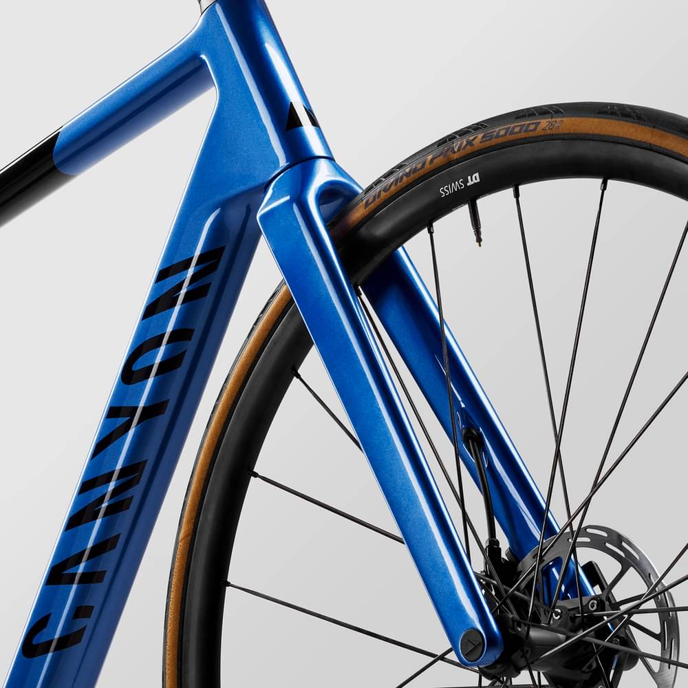 Canyon Ultimate CF SL7(2023年)105組 希望値20万 2023 Canyon Ultimate CF SL 7 Disc – Specs, Comparisons