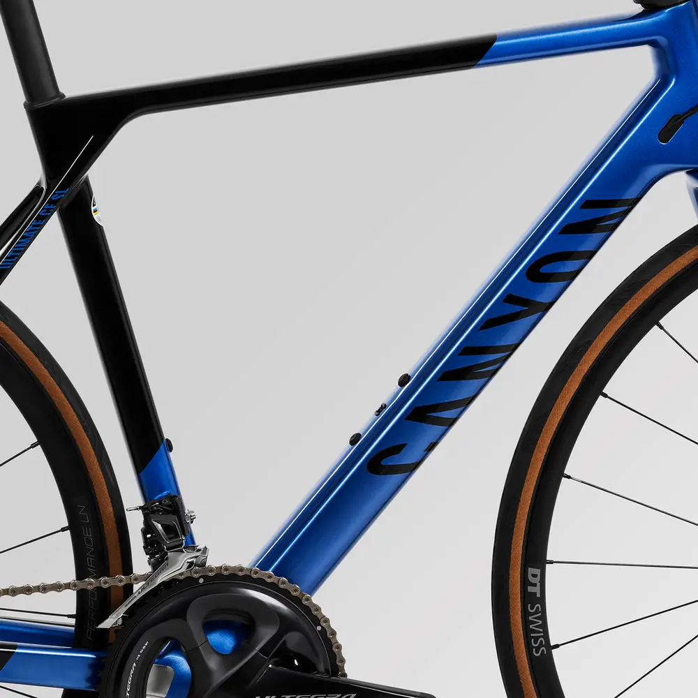 2023 Canyon Ultimate CF SL 8 Disc Di2 – Specs, Comparisons