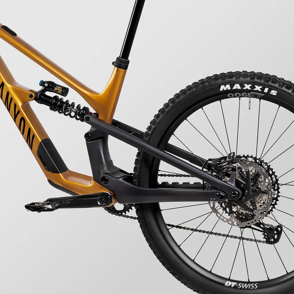 2024 Canyon Spectral CF 8 CLLCTV – Specs, Comparisons