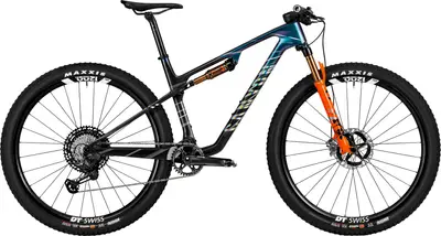2025 Canyon Lux World Cup CFR MACH874 – Specs, Comparisons
