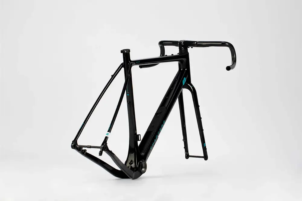2026 Chapter2 KAHA GLOSSY BLACK (TUAURIURI) Frameset – Spezifikationen ...