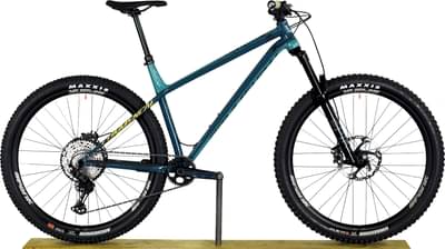 2023 Commençal META HT AM RACE 29 – Specs, Comparisons, Reviews