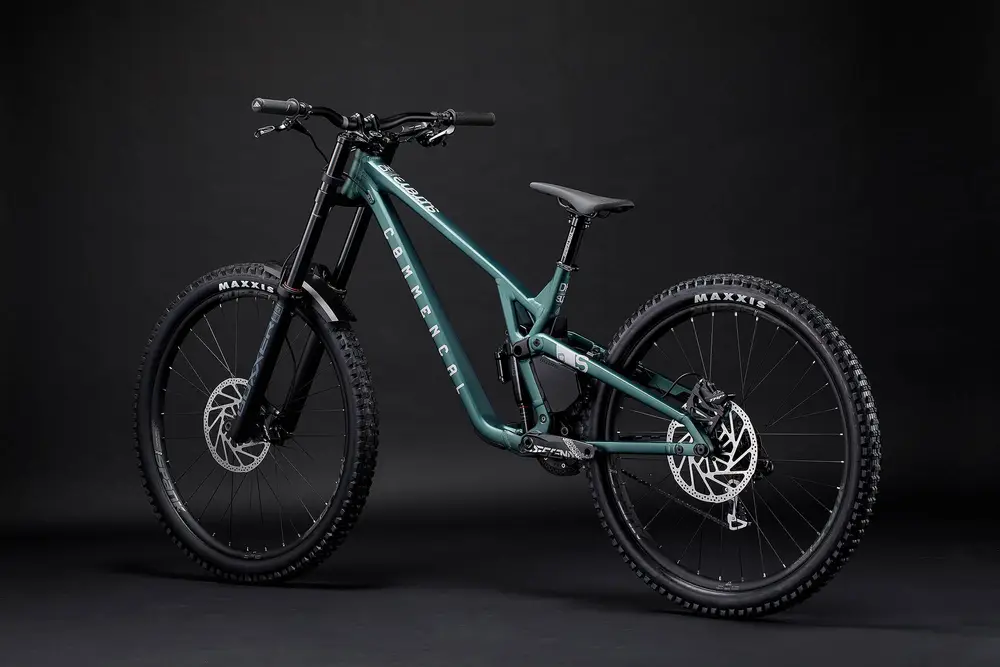 2024 Commençal SUPREME DH V5 RIDE NEW ROCKSHOX – Specs, Comparisons ...