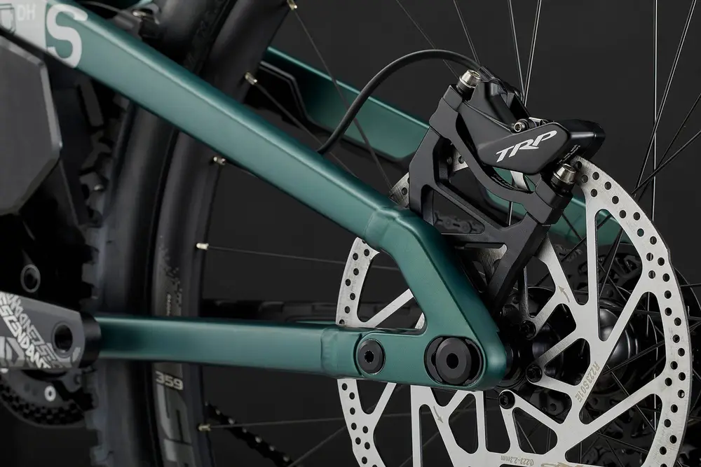 2024 Commençal SUPREME DH V5 RIDE NEW ROCKSHOX – Specs, Comparisons ...