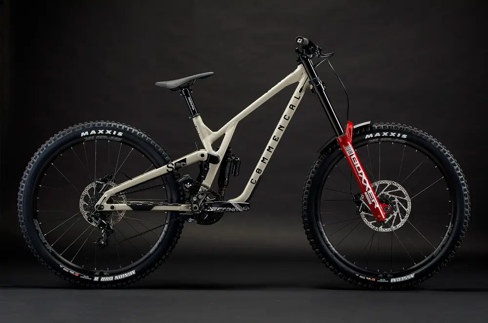 2024 Commençal SUPREME DH V5 XS NEW ROCKSHOX – Specs, Comparisons ...