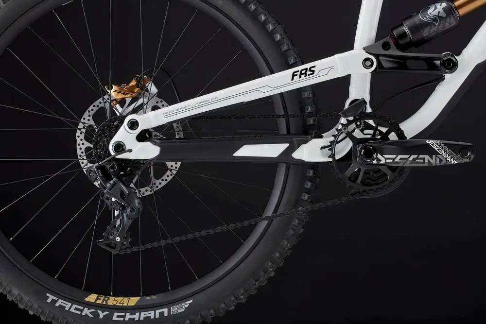 2025 Commençal FRS SIGNATURE – Specs, Comparisons, Reviews – 99 Spokes