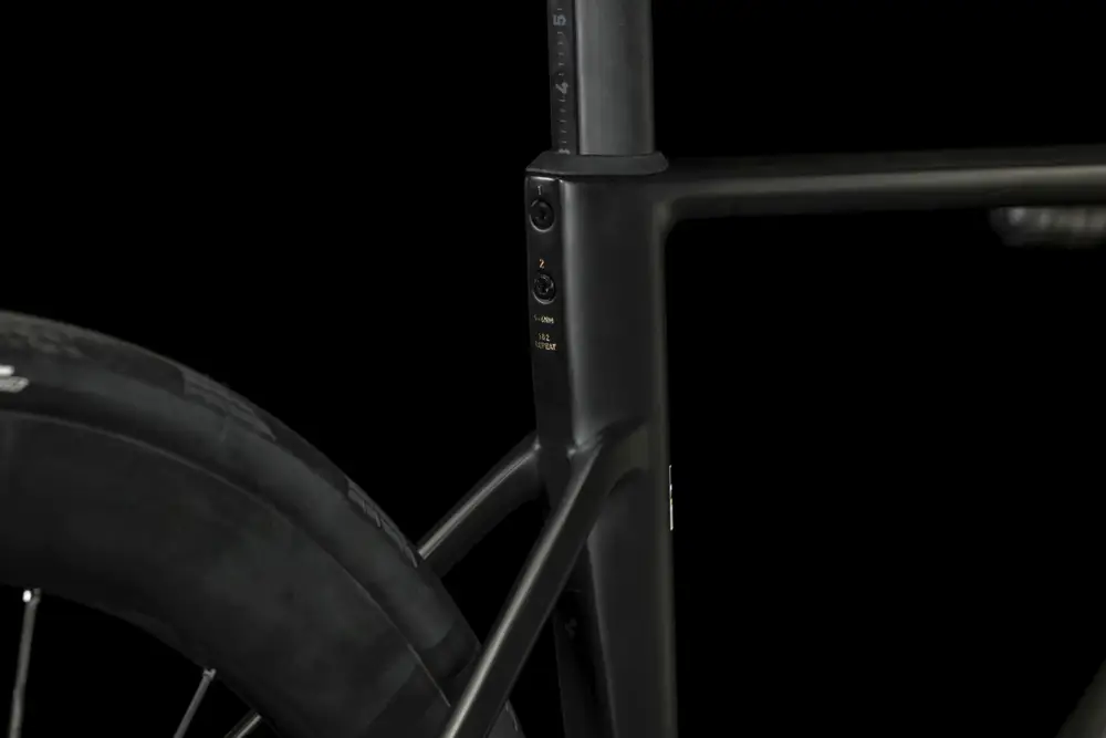 2023 CUBE LITENING AIR C68X SLT Specs, Comparisons, Reviews 99 Spokes