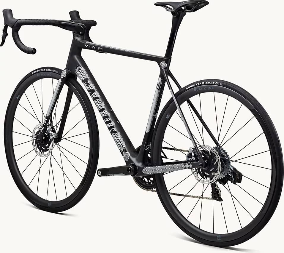 Compare: 2022 Canyon Ultimate CFR Disc Aero vs Factor O2 VAM – 99