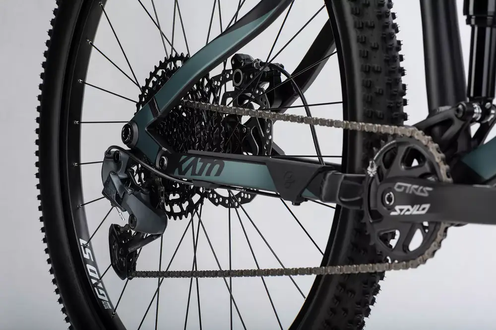 2025 Ghost KATO FS ESSENTIAL – Specs, Comparisons, Reviews – 99 Spokes