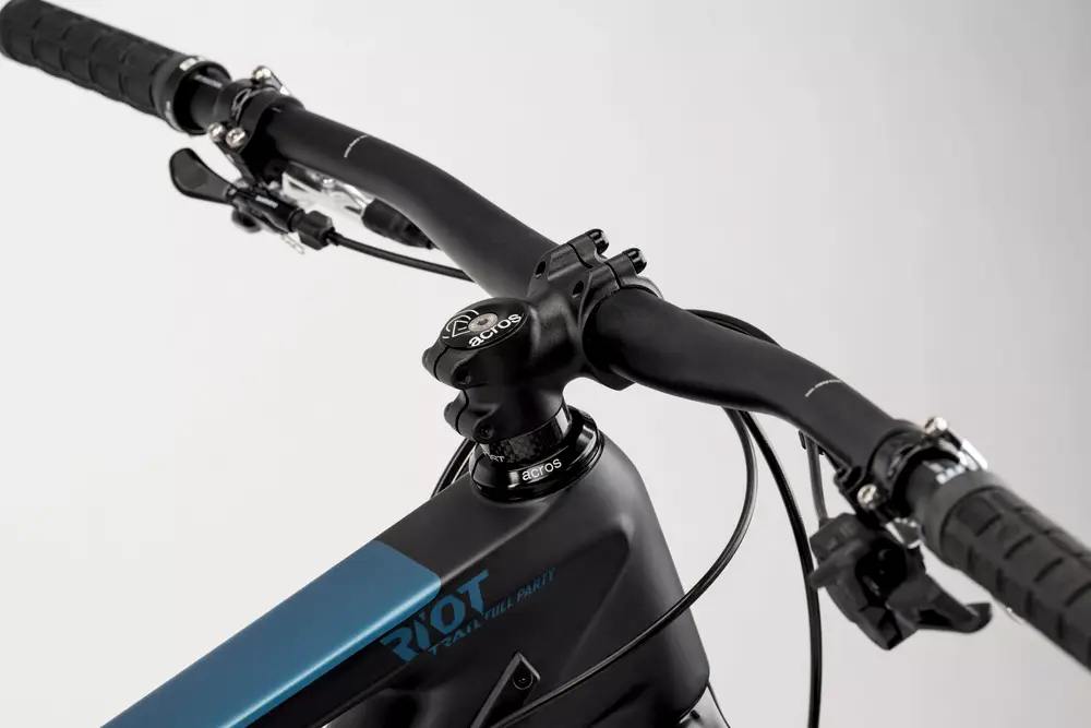2025 Ghost RIOT TRAIL CF FULL PARTY – Specs, Comparisons, Reviews – 99 ...