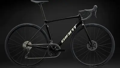 2024 Giant TCR Advanced Disc 2 KOM – Specs, Comparisons, Reviews