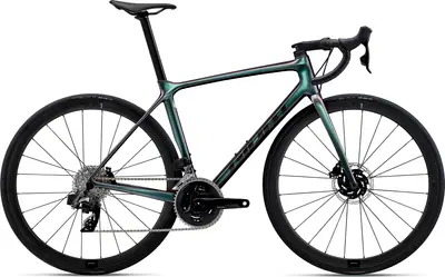 2024 Giant TCR Advanced Pro Disc 1 AXS – Specs, Comparisons