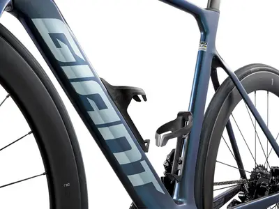 2025 Giant Propel Advanced Pro 0 AXS – Specs, Comparisons, Reviews