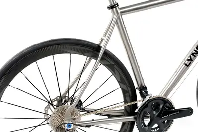 2019 Lynskey R270 Shimano 105 Mechanical Disc – Specs, Comparisons ...