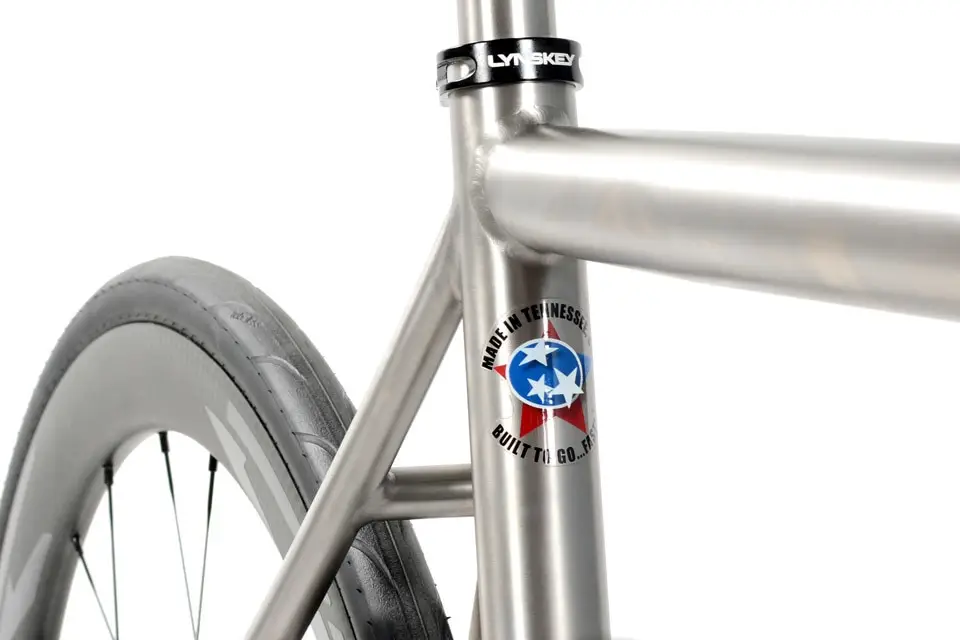2019 Lynskey R270 SRAM Red eTap AXS Hydraulic Disc – Specs, Comparisons ...