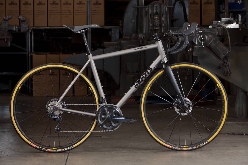 Moots Vamoots DR RED AXS