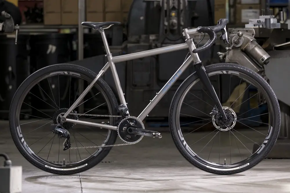 2023 Moots Routt 45 SHIMANO GRX 2X DI2 – Specs, Comparisons, Reviews ...