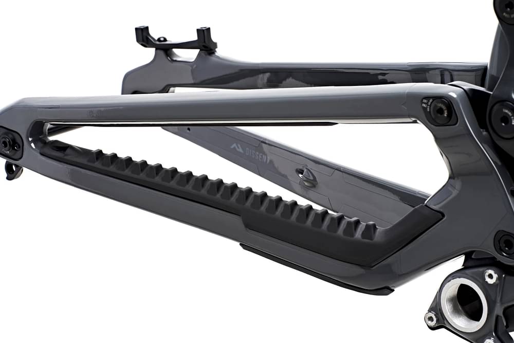 2023 Nukeproof Dissent Carbon 290/297 Frame – Specs, Comparisons