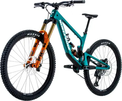 2023 Nukeproof Giga 297 Carbon Factory (Sram) – Specs, Comparisons 