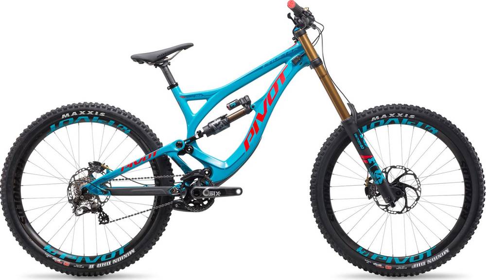 2018 Pivot Phoenix DH Carbon Saint – Specs, Comparisons, Reviews