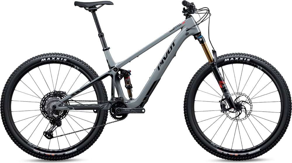 Pivot SHUTTLE SL World Cup XTR w/ Carbon Wheels