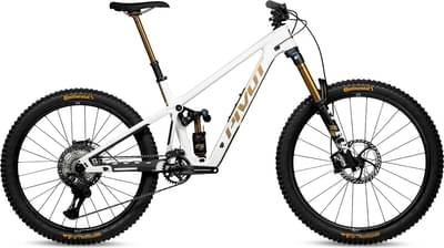 Pivot FIREBIRD Pro XT Di2 w/ Carbon Wheels 2025