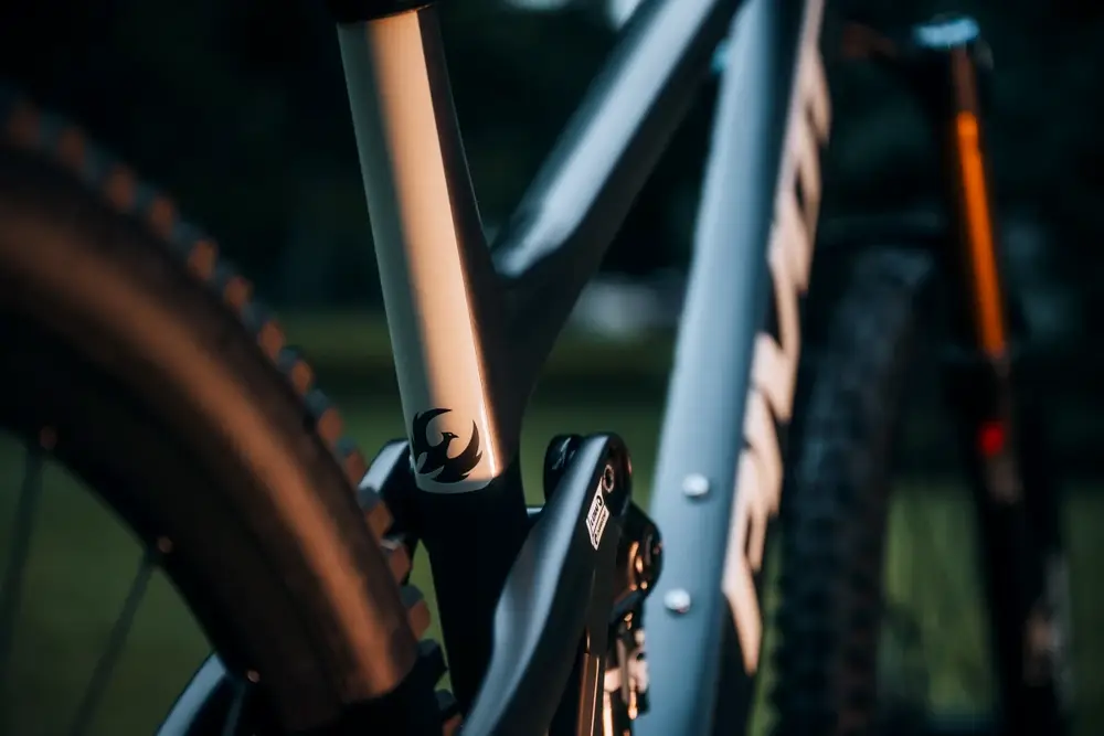 2025 Pivot Switchblade +7, Frame – Specs, Comparisons, Reviews – 99 Spokes