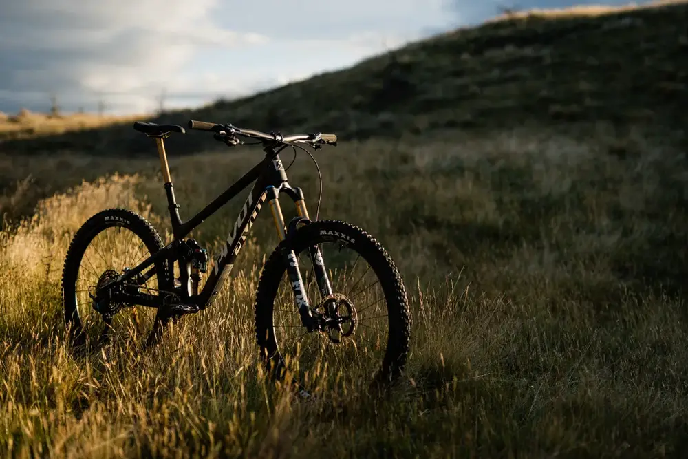 2025 Pivot Switchblade +7, Pro X0 Eagle Transmission – Specs ...