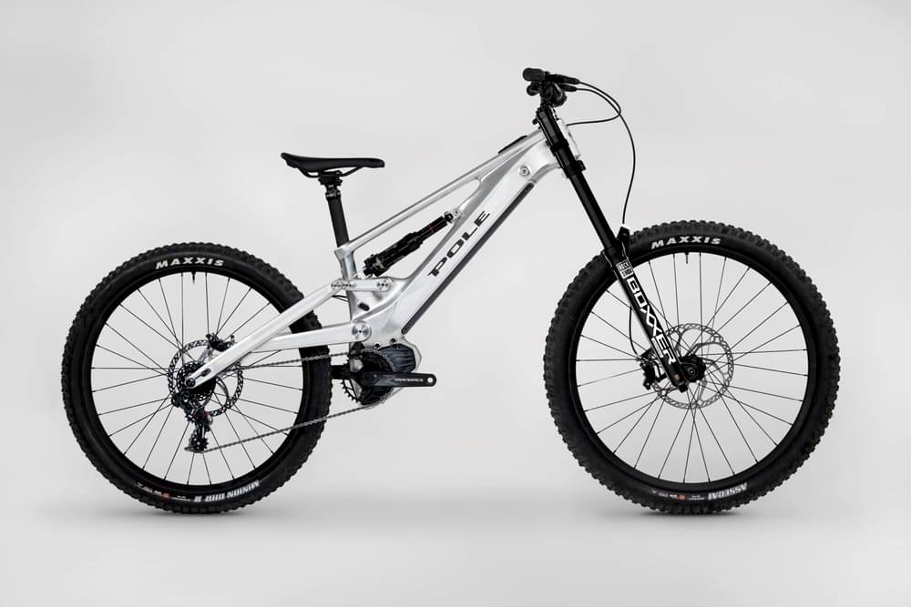 Pole Sonni Downhill Complete