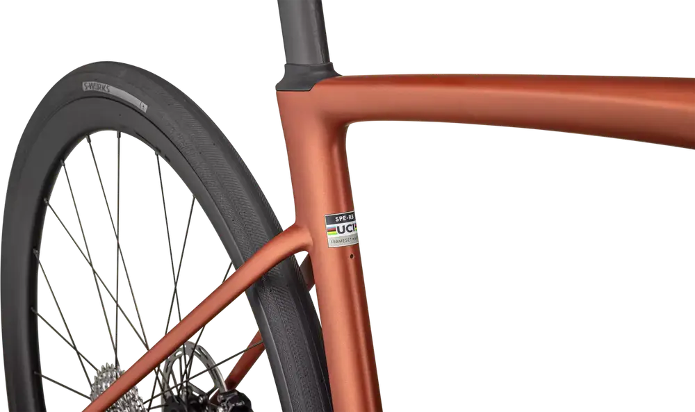 2025 Specialized Roubaix SL8 Expert – Spécifications, comparaisons