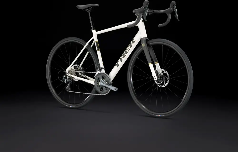 2025 Trek Domane AL 4 Gen 4 – Specs, Comparisons, Reviews