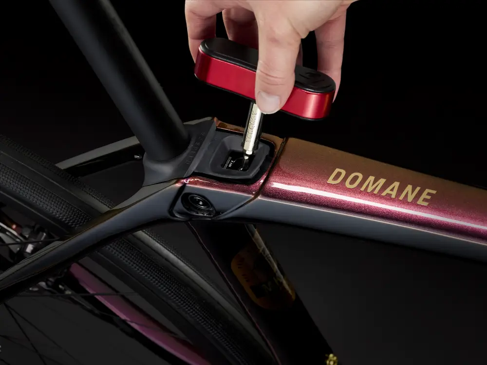 Domane SLR 7 AXS 54 Metallic Red Smoke to Red Carbon Smoke main image 1