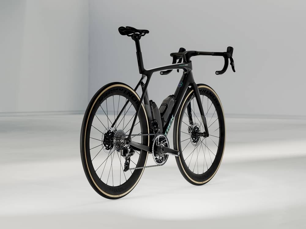2025 Trek Madone SLR 8 AXS Gen 8 – Specs, Comparisons, Reviews