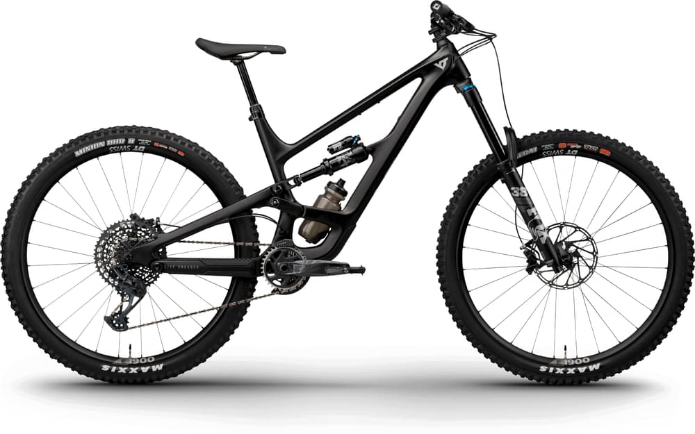 2023 YT Industries Capra CORE 3 29 – Specs, Comparisons