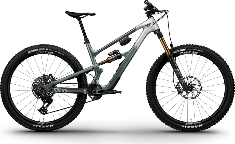 【YT】 2025 YT Capra 29 Core 2 CF Bike - Reviews, Comparisons